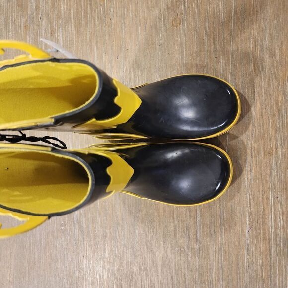 Stylish Black and Yellow Rain Boots - Picture 1 of 4